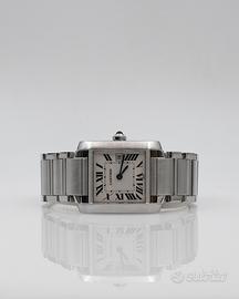 Cartier Tank Française 2485 con datario – 25x30mm