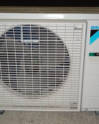 DAIKIN R32 Inverter mono anno 2018 completo 