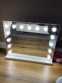 Specchio con luci