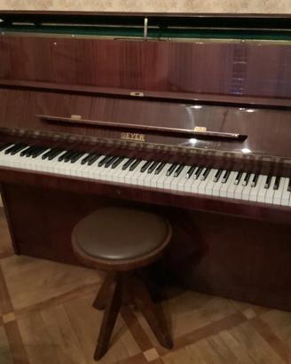 Pianoforte Verticale Geyer fine anni 70