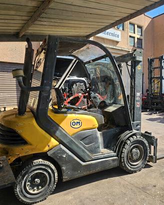 Carrello elevatore diesel marca Om portata 4000kg