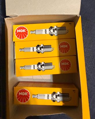 4 candele nuove per moto