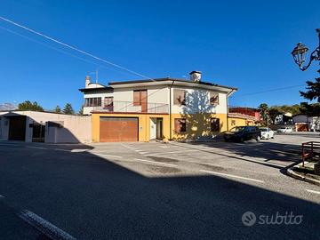 L'APPARTAMENTO BICAMERE CON TERRAZZO E SENZA SP...