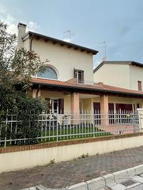 Salzano, ampia porzione di bivilla