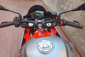 aprilia tuono 660