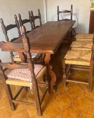 tavolo fratino in legno più otto sedie.