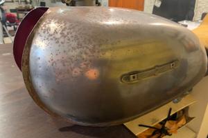 Sella lunga in ferro e serbatoio Honda CB500 FOUR