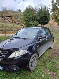 lancia Ypsilon ecochic benzina e GPL