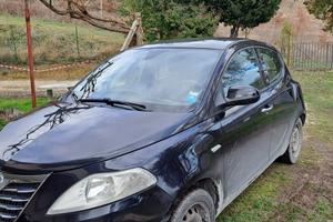 lancia Ypsilon ecochic benzina e GPL
