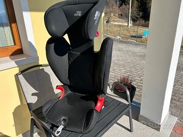 SEGGIOLONE AUTO per bambini da 18-36 chili