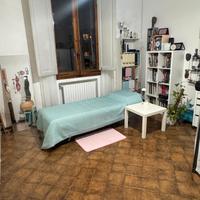 Stanza Firenze zona le cure solo donne