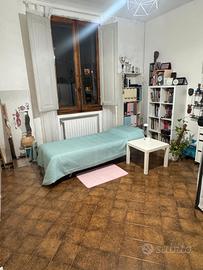 Stanza Firenze zona le cure solo donne