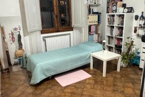 Stanza Firenze zona le cure solo donne