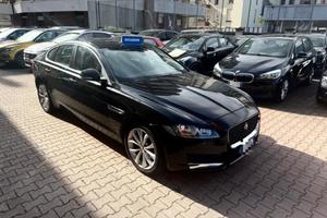 JAGUAR XF 2.0 D 180 CV aut. Pure