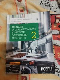 Libro di scuola superiore dell'alberghiero 