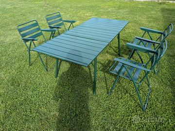 Tavolo da giardino in metallo con sedie