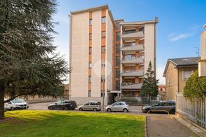 3 LOCALI A BUSTO ARSIZIO