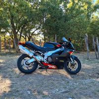 Aprilia RSV 1000 