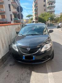 Lancia y