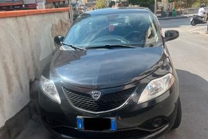 Lancia y