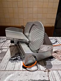 Affettatrice semiprofessionale CELME - Lama 22cm 