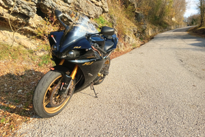 Yamaha r1 big bang PERMUTATA A BREVE