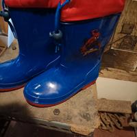 Stivali nuovi numero 31