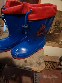 Stivali nuovi numero 31