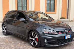Volkswagen Golf GTI Performance 2.0 TSI 5p. BlueMo