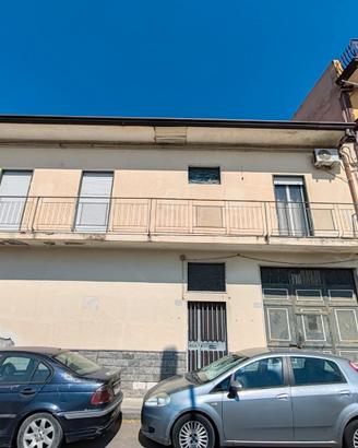 Casa singola con corte e terreno edificabile