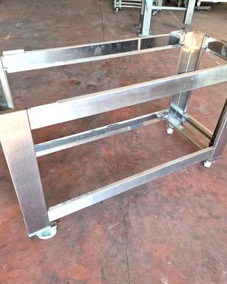 carrello in acciaio usato