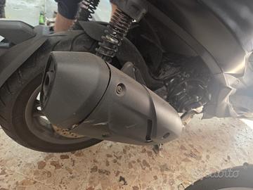 SOLO BLOCCO MOTORE PER PIAGGIO BEVERLY 300 HPE 202