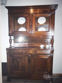 CREDENZA CON ALZATA LOMBARDA IN NOCE DELL' 800.