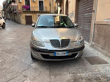 Lancia Y  motore buono