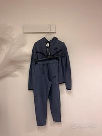 Completo Nike tech blu scuro 13 anni