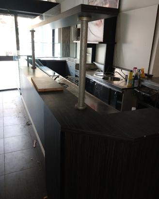 Bancone Bar professionale completo con vetrina