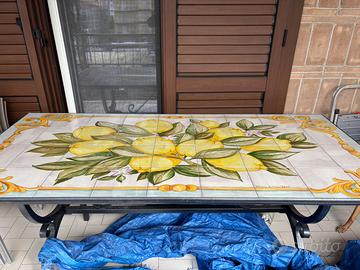 Tavolo in ceramica, dipinto a mano, pezzo unico