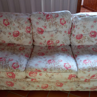 Divano tema floreale