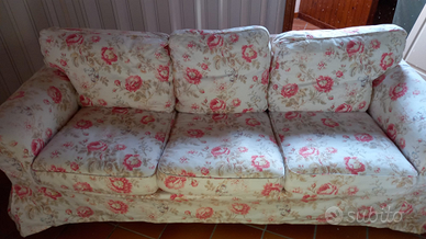 Divano tema floreale