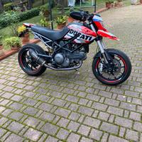 Ducati Hypermotard 796 - 2011