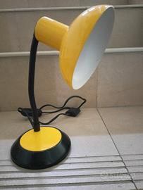 lampada da comodino vintage funzionante gialla