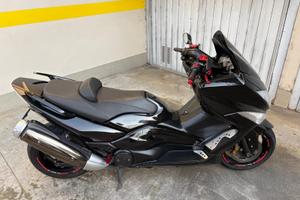 T MAX 500 anno 2008