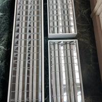 plafoniere in acciaio bianco per interni