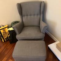 Ikea poltrona strandmon  e poggiapiedi grigio