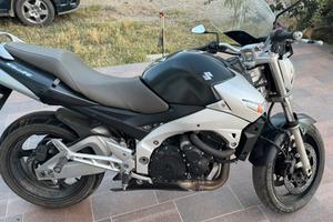 Suzuki GSR 600