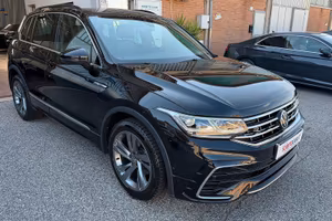 Volkswagen Tiguan 2.0 TDI 150 CV SCR DSG R-Line in