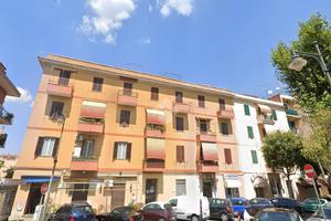 2 LOCALI A CIAMPINO