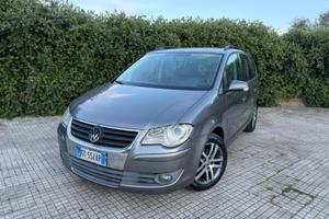 VOLKSWAGEN TOURAN 2009 7 POSTI 1.9 DIESEL *UNICOPR