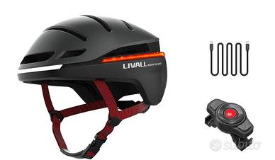CASCO LIVALL EVO21 CON INDICATORI FRECCE E STOP