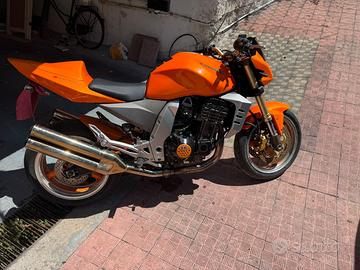 KAWASAKI Z 1000 originale in tutto
